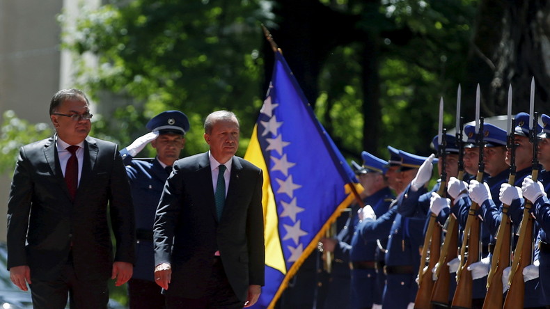Erdoğans Auftritt in Sarajevo: Ist es Wahlkampf oder nur ein Arbeitsbesuch?