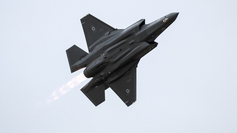 Israels Luftwaffe bombardiert Tunnel und Marine-Ziele in Gaza 