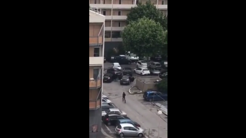 Straßenkrieg in Marseille: Wilde Schießerei mit Kalaschnikows am helllichten Tag 