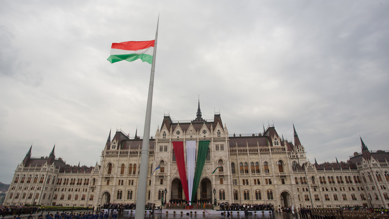 Ungarn bittet NATO um Hilfe: Ukraine verstößt gegen Minderheitenrechte
