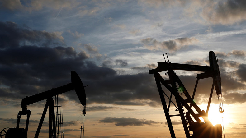 Fallender Ölpreis: Russland und Saudi-Arabiens kündigen mögliche Fördermengenerhöhung an