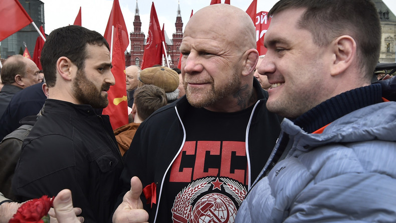 Wladimir Putin erteilt MMA-Kämpfer Jeff Monson russische Staatsbürgerschaft