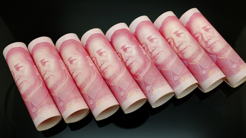 Mann schenkt seiner Geliebten Strauß aus Geldscheinen – Chinas Zentralbank rügt große Geste