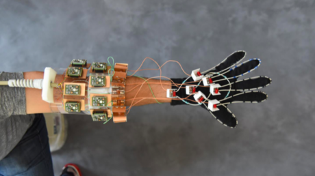 Erster MRT-"Handschuh" ermöglicht flexible Untersuchung der Hand - sogar beim Klavierspielen