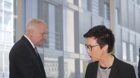 Seehofer zur Aufklärung der BAMF-Affäre: "Handfester und schlimmer Skandal"