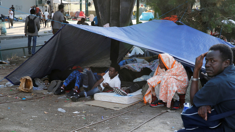 Paris findet keine nachhaltige Lösung: Migranten werden in Villenviertel umgesiedelt
