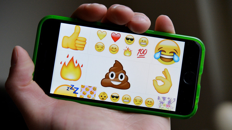 Scherz oder Hasskommentar? Facebook-Moderatoren lernen, Emojis auszuwerten 