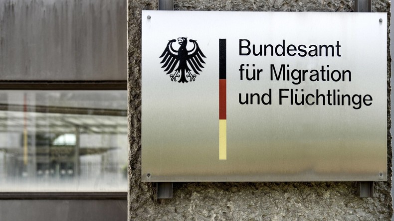 BAMF sucht bei 35.000 Asylverfahren womöglich fehlende Fotos und Fingerabdrücke