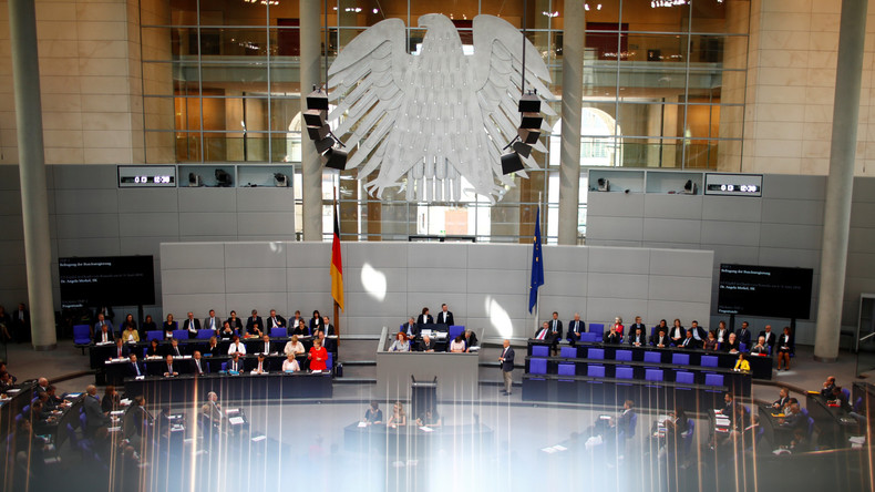 Bundestag beschließt Neuregelung zum Familiennachzug für Flüchtlinge 