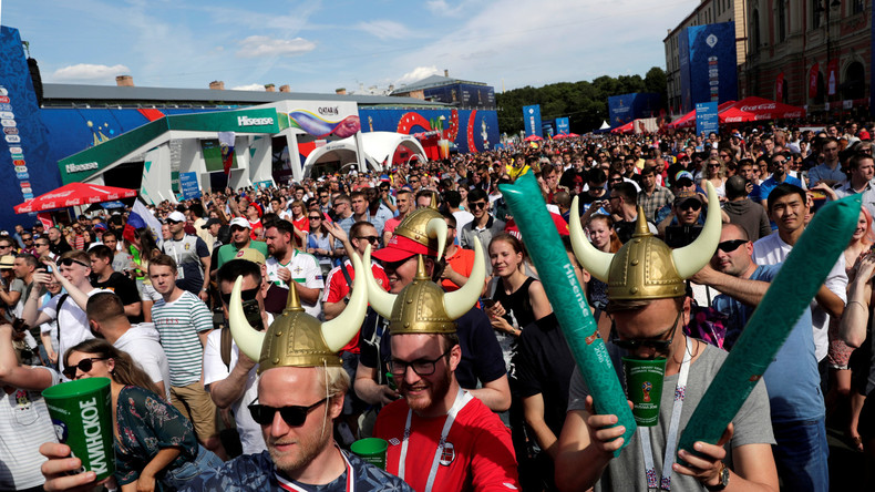 WM-Laune in ganz Russland: So fiebern Fußballfans aus Island, Brasilien und der Schweiz (Video)