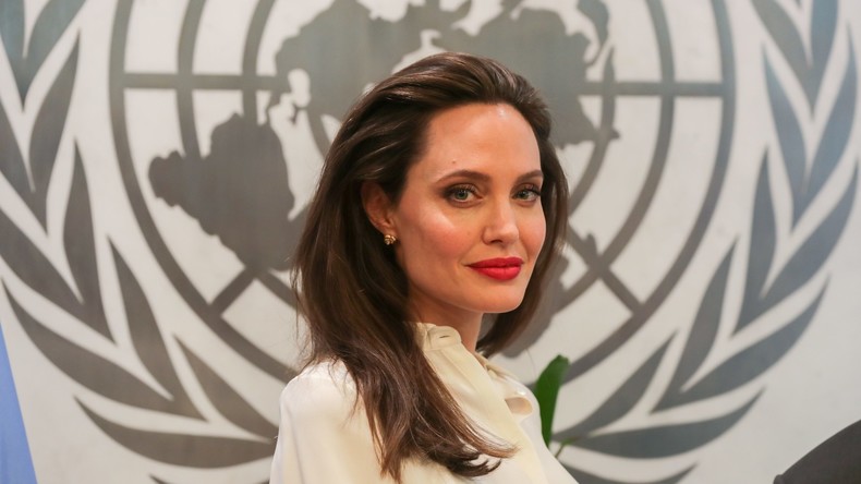 Kriegserbe: Angelina Jolie besucht Mossul (Video)