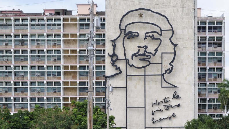 "Kommunismus wird siegen": Kadett mit Che-Guevara-T-Shirt aus US-Armee geworfen