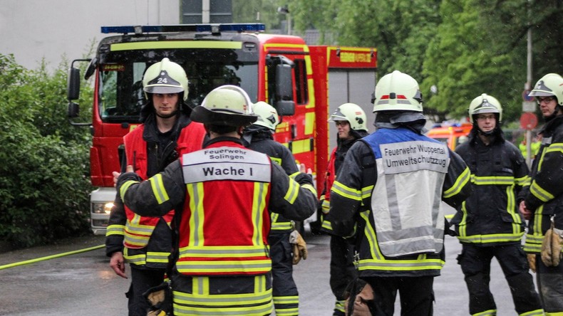 Wohnhaus explodiert in Wuppertal - Mehrere Verletzte