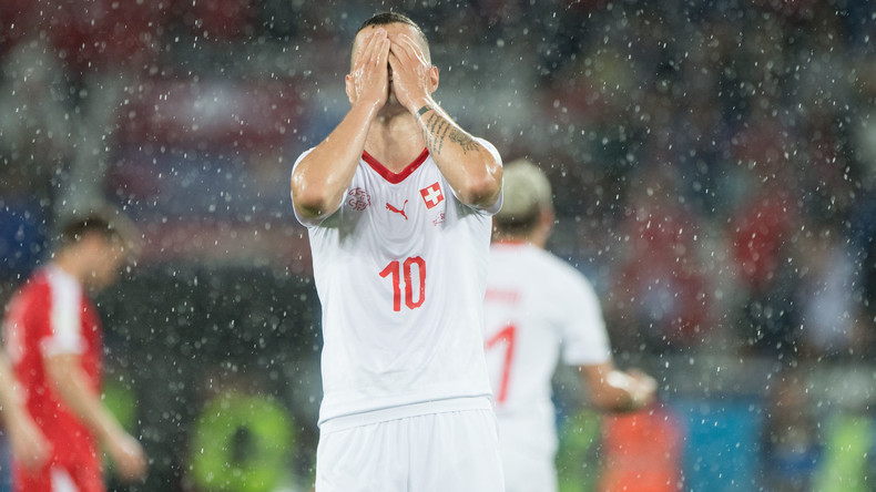 Unsportliches Verhalten: Spieler aus Schweiz bekennen sich zu Kosovo - FIFA verhängt Geldstrafen 
