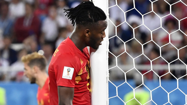 Eigentor – Treffer ins eigene Gesicht? Belgischer Fußballspieler feiert Siegtreffer mit Fehlschuss