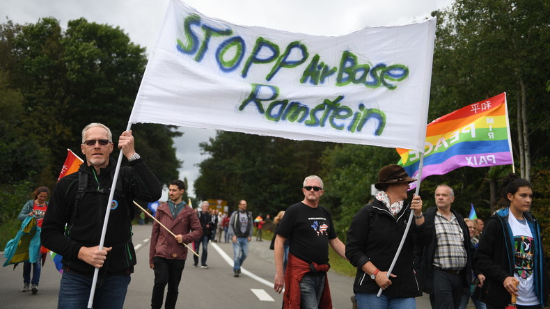 "Stopp Air Base Ramstein": Protest gegen US-Drohnenkrieg und Aufrüstung (Video)