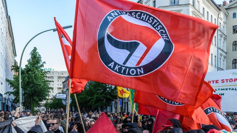 LIVE: Antifa-Demo zur Veranstaltung "Linksextremismus – eine unterschätzte Gefahr?"