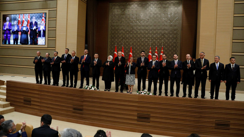 Erdogan stellt neues und kleineres Kabinett vor - Oktay Vizepräsident 