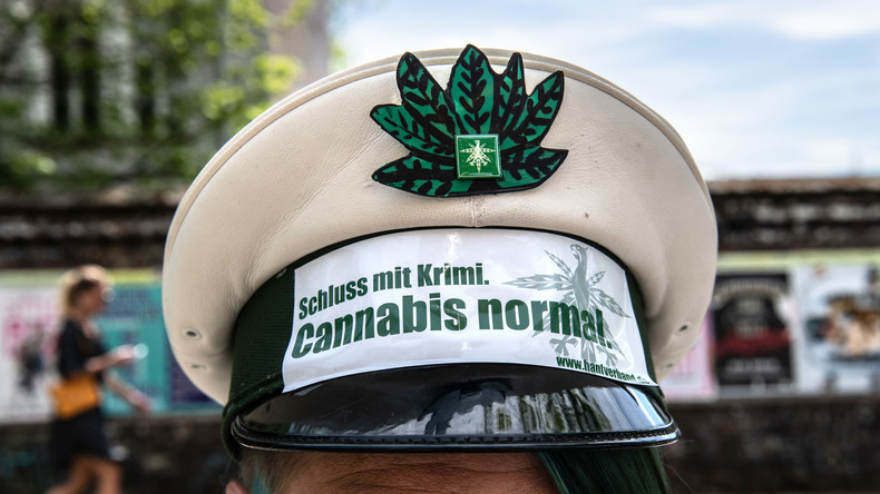 Berliner Verwaltungsgericht: Cannabis-Konsument darf nicht Polizist werden 