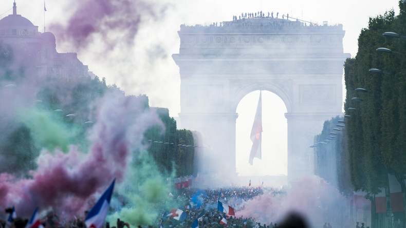 292 Menschen während französischer WM-Feiern in Gewahrsam genommen
