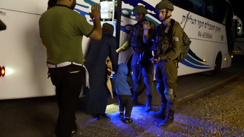 Israel evakuiert Weißhelme - "EU und USA baten uns darum" (Video)