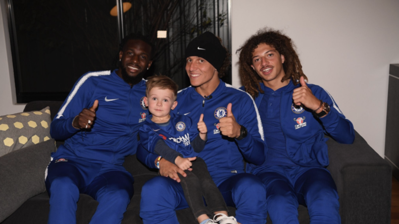 Vierjähriger Fußball-Fan aus Australien lädt Chelsea-Spieler zu sich ein – Traum wird wahr