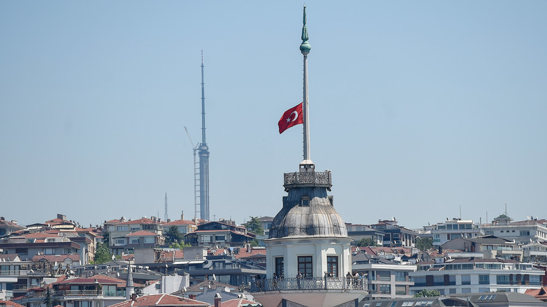 Türkei verabschiedet schärferes Anti-Terror-Gesetz – Notstand teilweise fortgeschrieben
