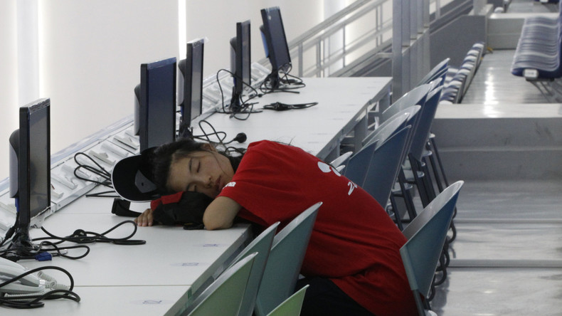 Bitte nicht stören: Beamtin gönnt sich täglich drei Stunden Büroschlaf - jahrelang 