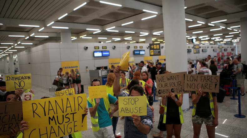 Ryanair droht streikenden Angestellten mit Stellenabbau