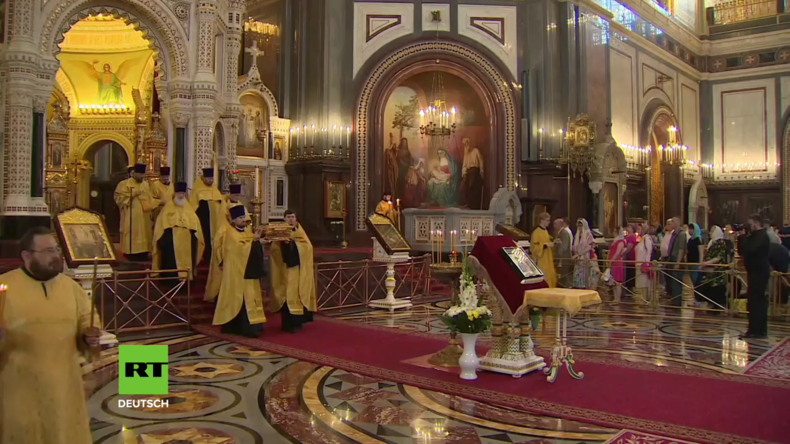 Russland: Nachtwache zur Feier der orthodoxen Taufe der Kiewer Rus