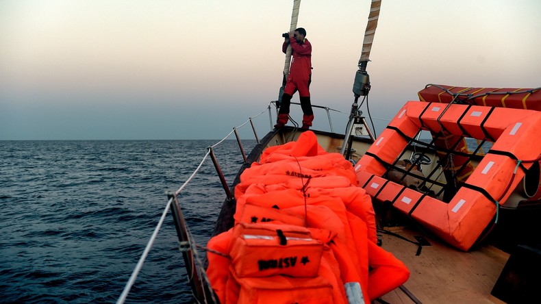Spanische Seenotretter helfen innerhalb von zwei Tagen gut 1.400 Flüchtlingen im Mittelmeer