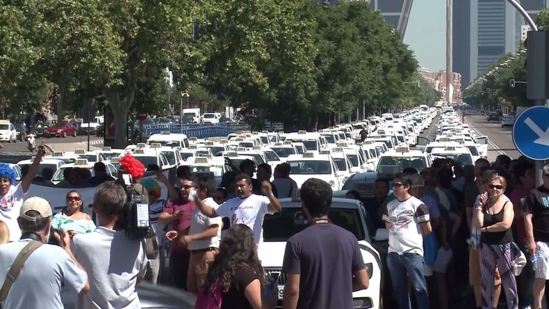Madrider Taxifahrer protestieren gegen Taxidienst-Apps wie Uber