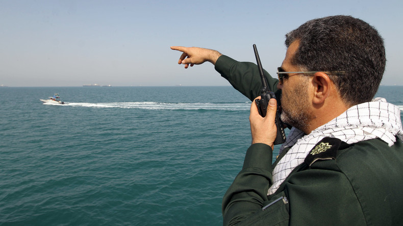 Mögliche Konfrontation mit Feinden: Irans Revolutionsgarde gibt Kriegsübungen am Persischen Golf zu