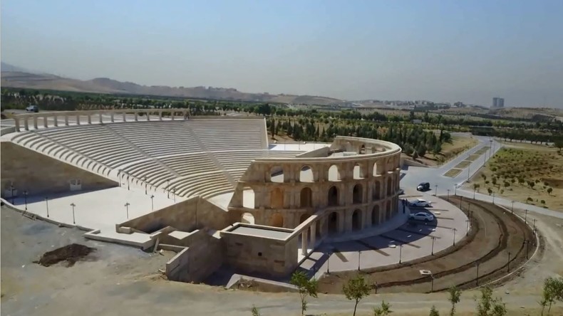 Für vier Millionen Euro: Römisches Amphitheater in nordirakischer Kurdenregion nachgebildet