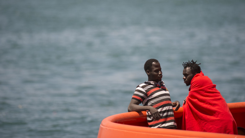 Holzboot mit Migranten kentert vor Spaniens Küste: Alle neun Insassen gerettet