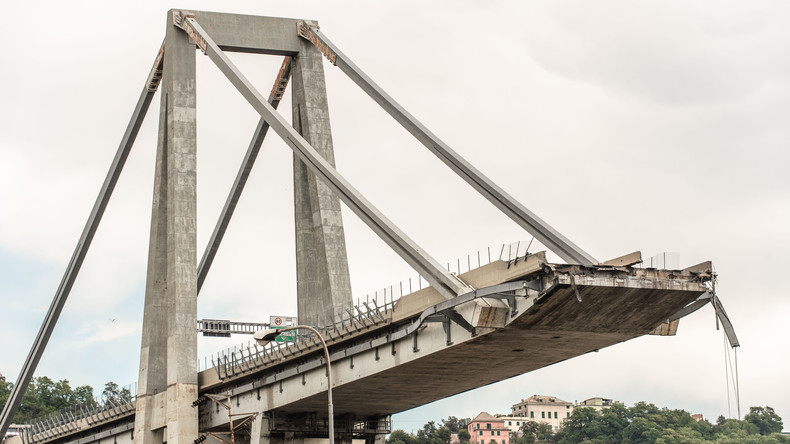 Genua: 100 Meter einer 40 Meter höhen vierspurigen Autobahnbrücke eingestürzt 