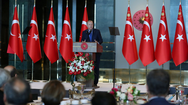 Türkei erhöht Zölle auf US-Importe als Reaktion auf "wirtschaftliche Angriffe" 