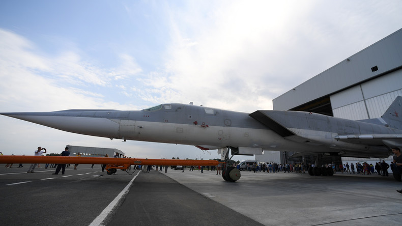 Erstes Rollout: Russland stellt modernisiertes Bombenflugzeug Tu-22M3M vor