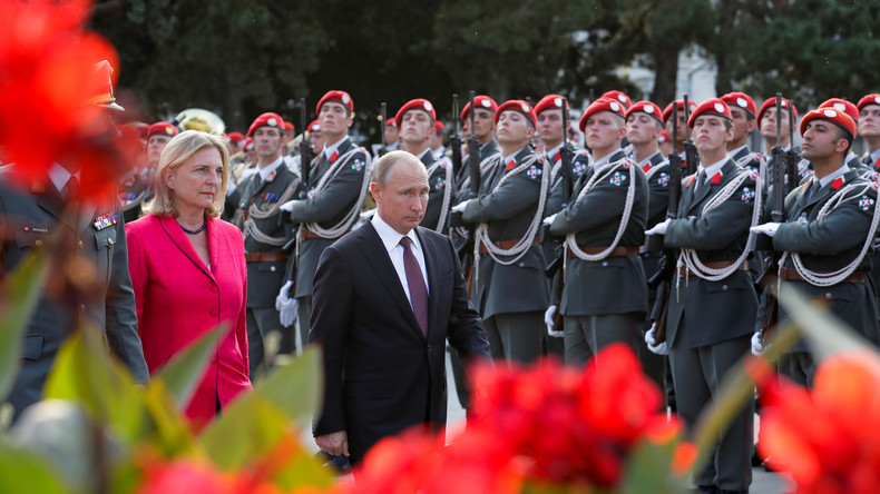 "Best Man" in Österreich: Putin als Hochzeitsgast der Außenministerin