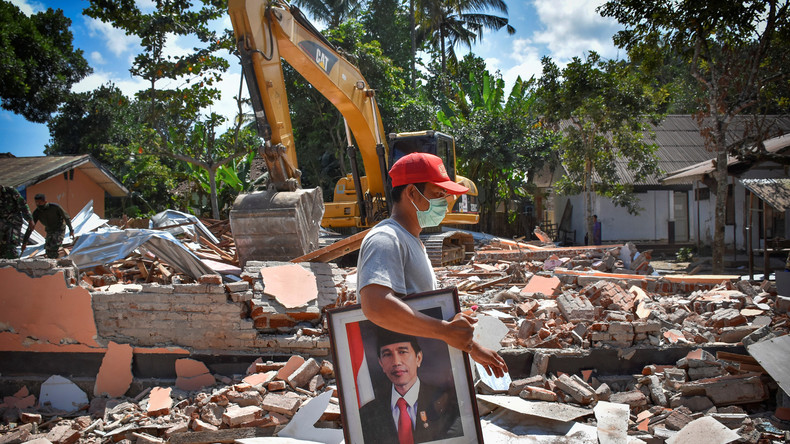 Erdbeben der Stärke 6,9 erschüttert indonesische Insel Lombok 