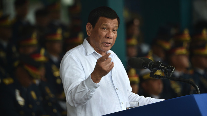 "Wer seid ihr, uns zu warnen?": Duterte empört nach US-Warnung vor Einkauf von russischen Waffen