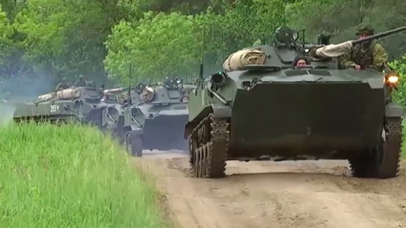 Im Vorfeld beispielloser Militärmanöver: Putin ordnet Prüfung der Kampfbereitschaft an 
