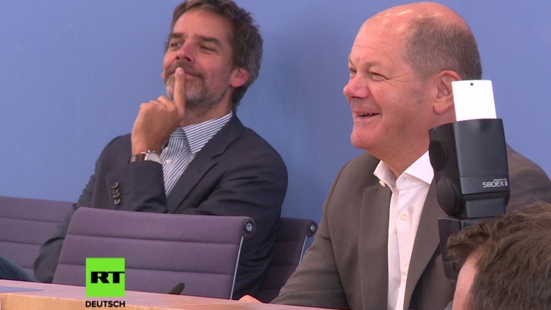 SPD-Vizekanzler und Wirtschaftsminister Scholz: Wir haben viel für eine stabile Rente getan (Video)
