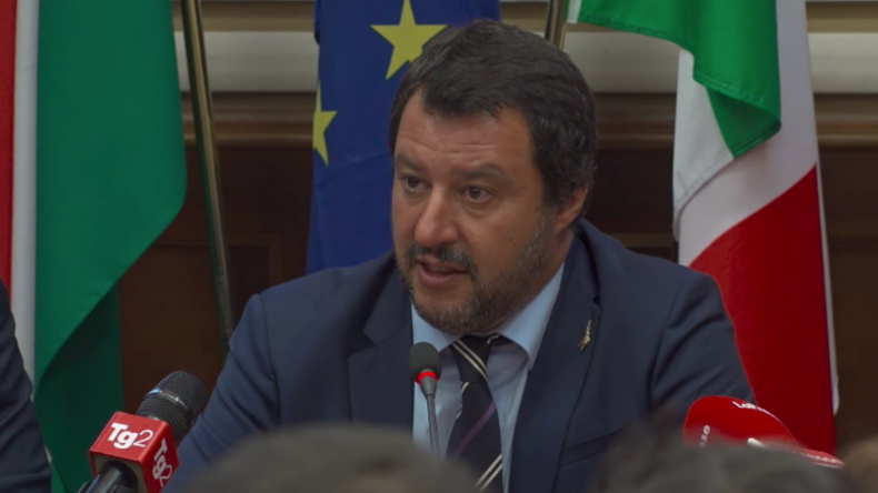 Salvini sieht EU am Wendepunkt: Zeit der "Soros-finanzierten EU-Eliten und Macrons" ist vorbei