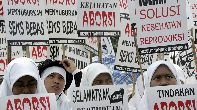 Indonesien: 15-Jährige, die von Bruder vergewaltigt wurde, nach illegaler Abtreibung begnadigt