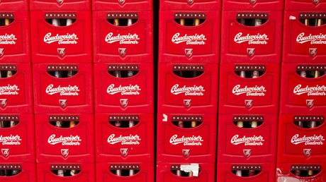 US-Brauerei sponsert Kühlschränke voll Freibier – die sich nur öffnen, wenn Footballmannschaft siegt