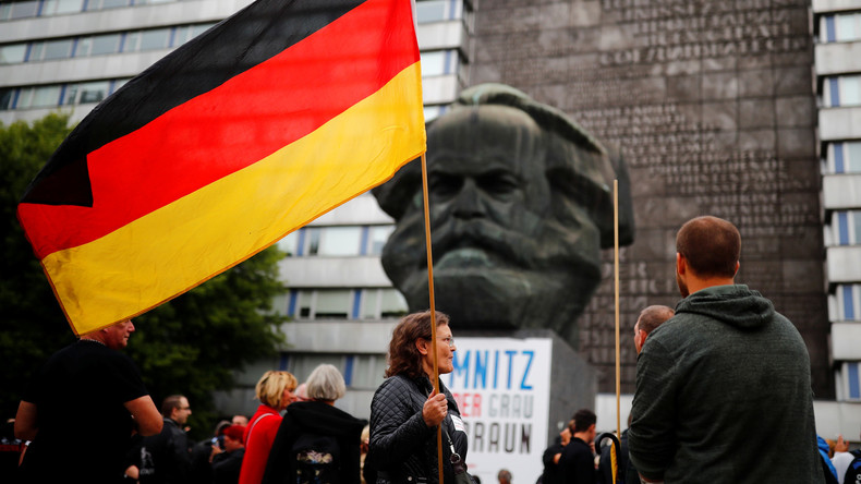 LIVE: Anti-Migranten-Marsch" findet in Chemnitz statt, Gegenprotest erwartet