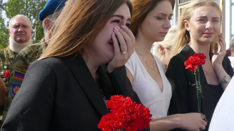 "Wie werden wir nach dem Ganzen leben?" - Trauer um Sachartschenko in Donezk (Video)