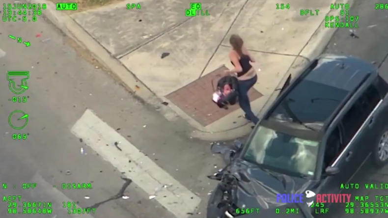 USA: Ihr Baby saß mit im Auto - Frau liefert sich Verfolgungsjagd mit Polizei und verursacht Unfall