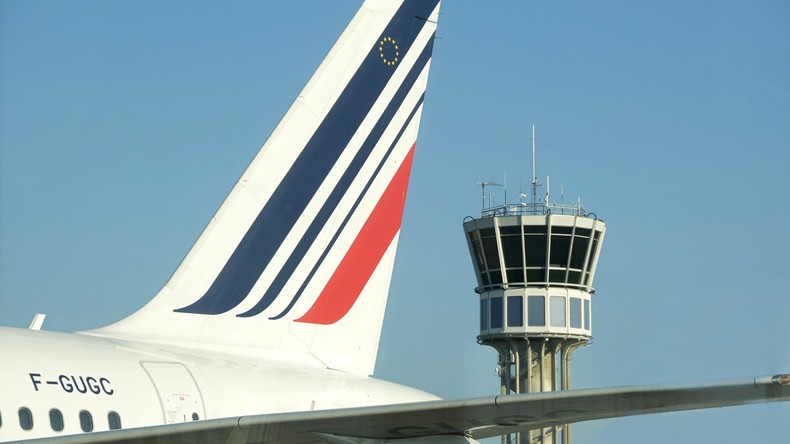 Frankreich: Flughafen Lyon wegen Auto auf Landebahn gesperrt, Fahrer festgenommen